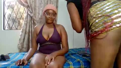 Snapshot of beautiful_and_lovely chatting on October 23, 2025, 4:12 am Chelsea and Raymond online show from October 23, 2025, 4:12 am