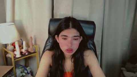Snapshot of beautifultrixie chatting on June 19, 2026, 12:31 pm TRIXIE online show from June 19, 2026, 12:31 pm