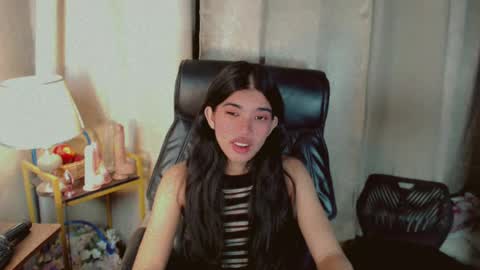 Snapshot of beautifultrixie chatting on June 22, 2026, 8:17 pm TRIXIE online show from June 22, 2026, 8:17 pm
