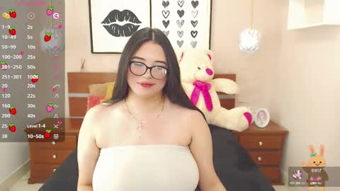 beautty_pink online show from January 22, 2025, 5:06 pm