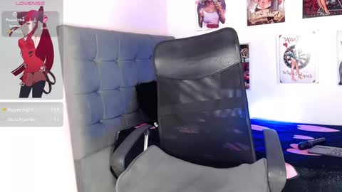 Snapshot of beauty_lana18 chatting on May 15, 2026, 10:50 pm lana online show from May 15, 2026, 10:50 pm