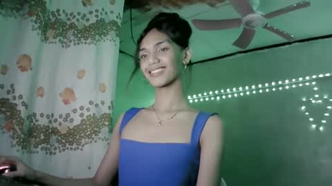 Snapshot of beautyhotasia123 chatting on December 15, 2024, 7:42 pm beautyhotasia123 online show from December 15, 2024, 7:42 pm