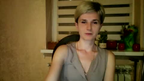 Snapshot of beautyksenia chatting on April 30, 2026, 7:42 pm BeautyKsenia online show from April 30, 2026, 7:42 pm