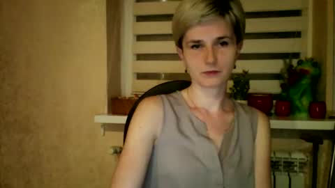 Snapshot of beautyksenia chatting on April 30, 2026, 8:57 pm BeautyKsenia online show from April 30, 2026, 8:57 pm