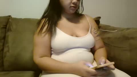 Snapshot of beautyloves chatting on February 12, 2025, 2:45 am Beauty online show from February 12, 2025, 2:45 am