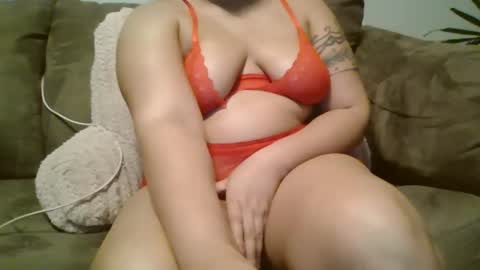 Snapshot of beautyloves chatting on March 12, 2025, 8:31 pm Beauty online show from March 12, 2025, 8:31 pm