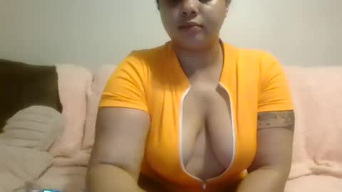 Snapshot of beautyloves chatting on September 8, 2025, 4:17 pm Beauty online show from September 8, 2025, 4:17 pm