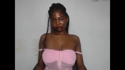 Snapshot of beautyslut1 chatting on February 4, 2026, 4:40 am beautyslut1 online show from February 4, 2026, 4:40 am