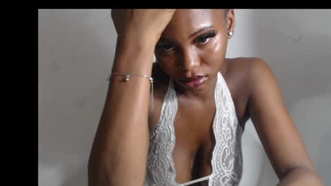 Snapshot of beautyslut1 chatting on April 17, 2026, 8:34 pm beautyslut1 online show from April 17, 2026, 8:34 pm