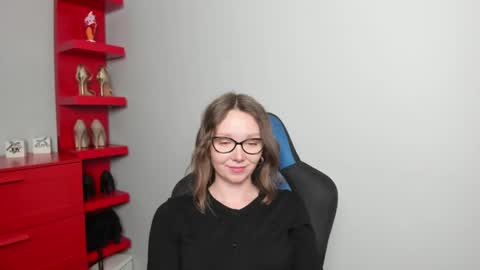 Zoe online show from May 15, 2026, 6:53 am