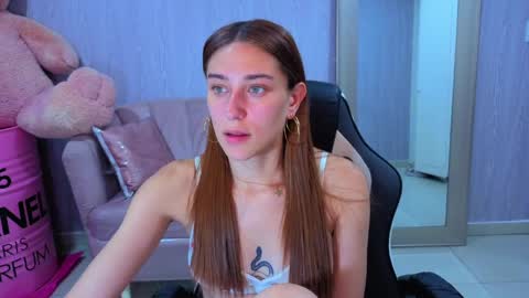 Snapshot of beba_fox_a chatting on April 1, 2026, 3:07 am beba_fox_a online show from April 1, 2026, 3:07 am