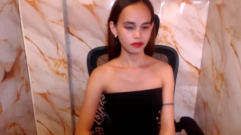 Snapshot of beccamiller22 chatting on May 15, 2026, 1:56 am becca online show from May 15, 2026, 1:56 am