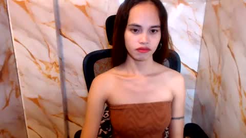 Snapshot of beccamiller22 chatting on June 25, 2026, 1:05 am becca online show from June 25, 2026, 1:05 am