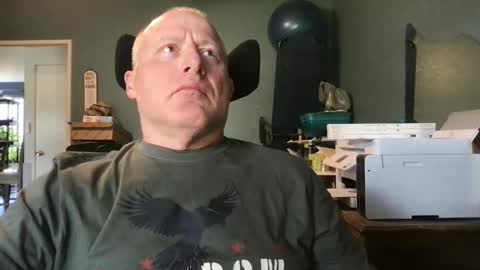 Snapshot of beckster040 chatting on June 9, 2026, 1:50 am beckster online show from June 9, 2026, 1:50 am