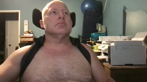 Snapshot of beckster040 chatting on June 14, 2026, 5:09 am beckster online show from June 14, 2026, 5:09 am