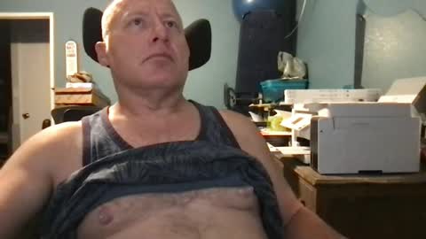 Snapshot of beckster040 chatting on June 16, 2026, 5:54 am beckster online show from June 16, 2026, 5:54 am