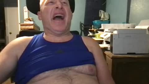 Snapshot of beckster040 chatting on June 17, 2026, 7:00 am beckster online show from June 17, 2026, 7:00 am