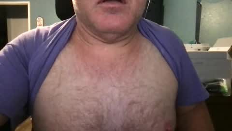 Snapshot of beckster040 chatting on July 3, 2026, 6:20 am beckster online show from July 3, 2026, 6:20 am