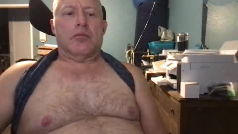 Snapshot of beckster040 chatting on July 15, 2026, 5:56 am beckster online show from July 15, 2026, 5:56 am