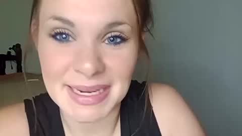 BECKY BOO  online show from October 29, 2025, 7:10 am