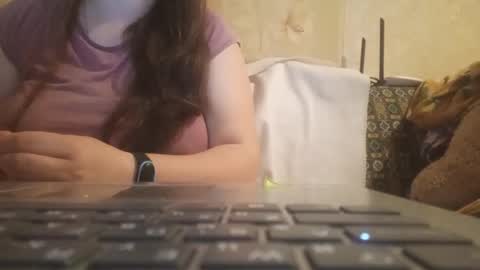 Snapshot of beckyanderson_ chatting on October 8, 2025, 9:01 pm Becky online show from October 8, 2025, 9:01 pm