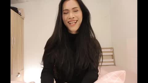 Snapshot of bee_thai chatting on December 18, 2024, 8:47 pm bee_thai online show from December 18, 2024, 8:47 pm