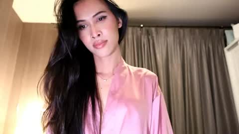 bee_thai online show from July 15, 2026, 3:50 pm
