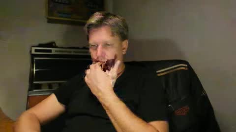 Snapshot of beefeater_7 chatting on September 29, 2025, 7:51 pm beefeater_7 online show from September 29, 2025, 7:51 pm