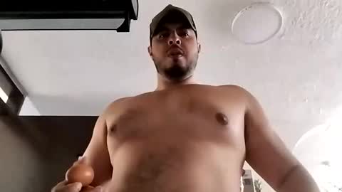Snapshot of beefypecs_10 chatting on June 7, 2026, 2:32 pm Criss2fer online show from June 7, 2026, 2:32 pm