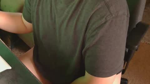 beefystick93 online show from April 18, 2026, 1:37 pm