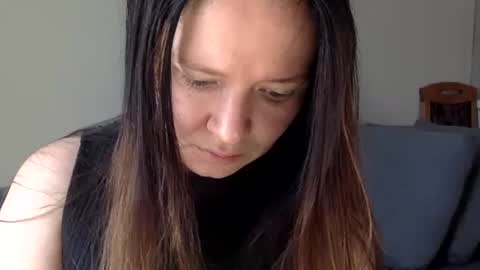 belajulia online show from October 9, 2025, 9:40 am