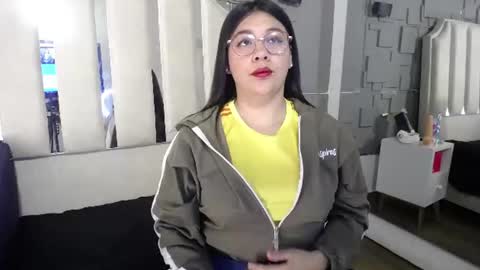 Snapshot of belen_green chatting on June 17, 2026, 11:01 am Belen online show from June 17, 2026, 11:01 am