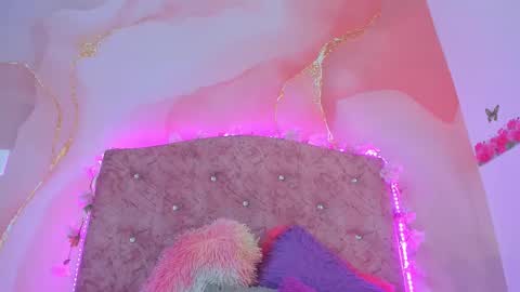 Snapshot of bella__sweets chatting on February 11, 2025, 10:07 pm Melanie online show from February 11, 2025, 10:07 pm