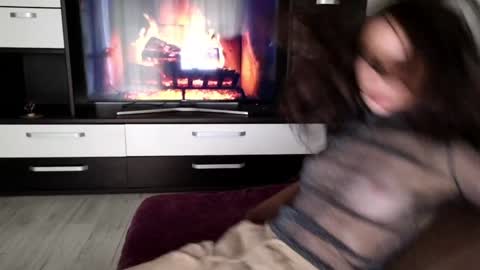 Alicia Belvedere online show from September 25, 2025, 8:51 am