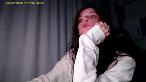 Alicia Belvedere online show from October 7, 2025, 8:06 pm