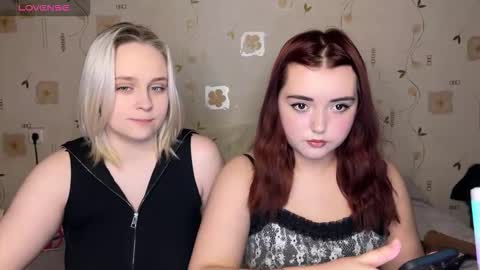 Snapshot of bella_and_alice chatting on February 18, 2026, 2:40 am bella_and_alice online show from February 18, 2026, 2:40 am