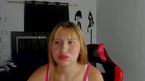 Snapshot of bella_blanca19 chatting on January 9, 2026, 12:08 pm Bella Blanca online show from January 9, 2026, 12:08 pm