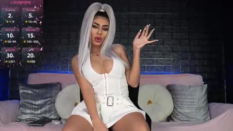 Emma  Bella online show from February 13, 2025, 7:52 pm