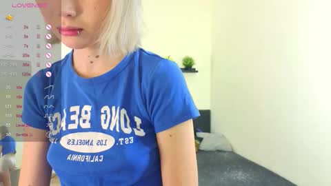 Snapshot of bella_boni chatting on December 16, 2025, 7:13 am Sofia online show from December 16, 2025, 7:13 am