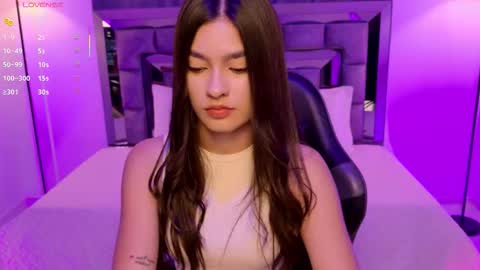 Bella  online show from October 30, 2025, 2:13 am