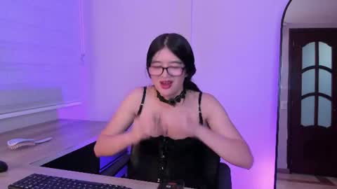 Bella Corbin   online show from June 24, 2026, 1:32 pm