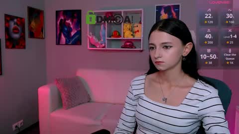 Snapshot of bella_dorn chatting on June 7, 2026, 9:24 am Bella online show from June 7, 2026, 9:24 am