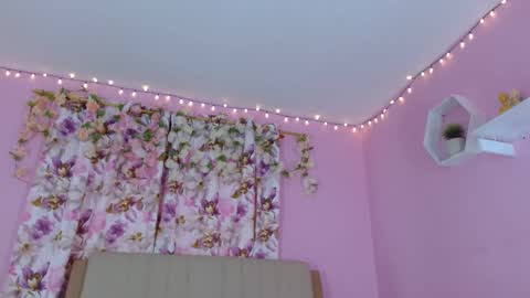 bella_gentle online show from March 11, 2025, 11:44 am