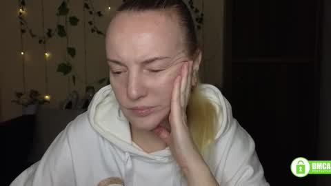 Bella online show from February 25, 2026, 12:48 pm