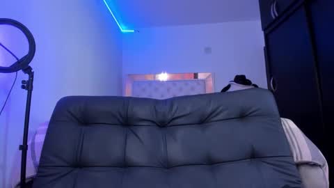 bella_hamilton online show from February 14, 2026, 4:09 am