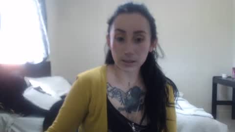 bella_luna34 online show from March 4, 2026, 4:46 pm