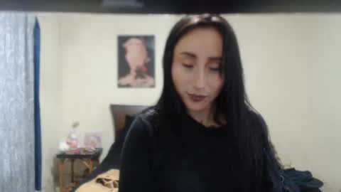 bella_luna34 online show from April 16, 2026, 4:30 pm