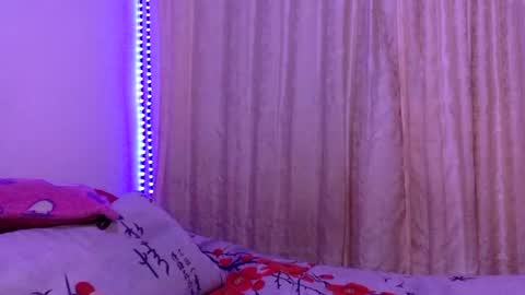 bella_mc online show from November 30, 2025, 2:48 am