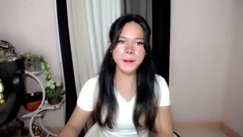 Snapshot of bella_ngo chatting on July 9, 2026, 3:05 pm bella_ngo online show from July 9, 2026, 3:05 pm