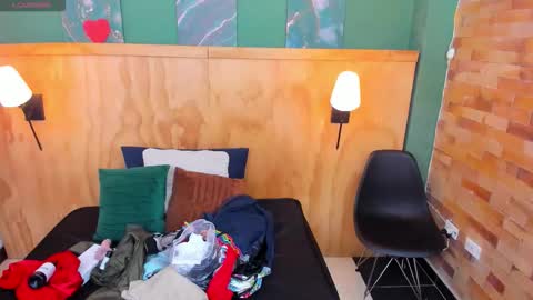 Bella Riviera online show from October 13, 2025, 7:03 pm